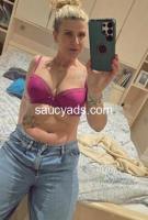 Slaan my pussy hard en druk dan jou vingers diep in my nat gat